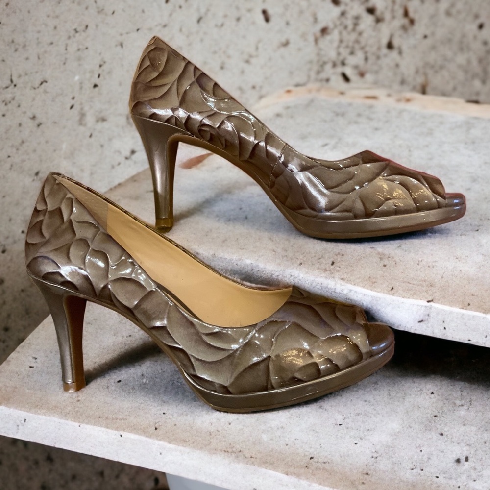 Alex Marie Two Tone Brown Embossed Leather Upper Open Toe Shoe Size 9.5M